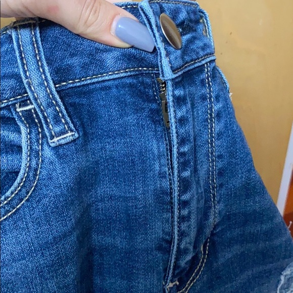 Distressed Jeans - Picture 5 of 6